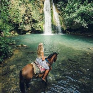 Private El Limón Waterfalls  (Horse riding and Swimming)